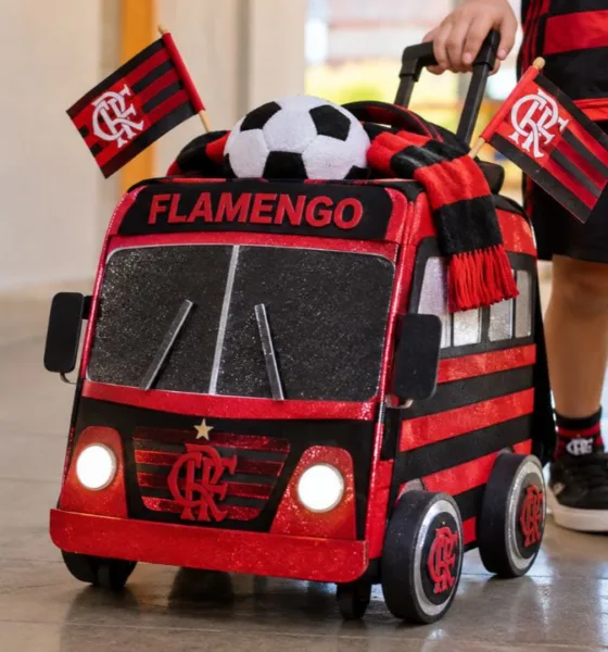 mochila maluca flamengo 1 - Semana da criança: mochila maluca do Flamengo ganha versões criativas nas escolas e pais compartilham passo a passo